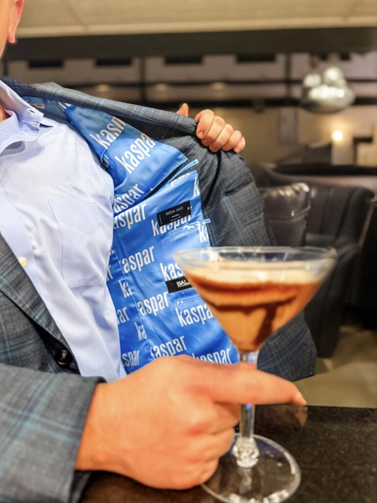 signature cocktail, texas wedding bar, chocolate martini 