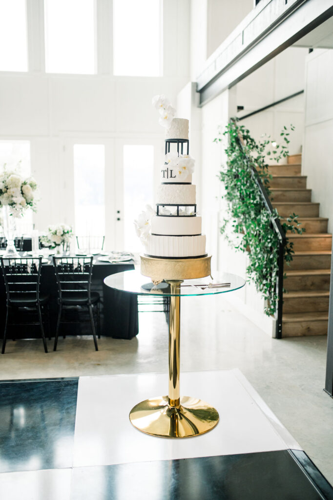 wedding cake, black and white, check floor, texas wedding venue