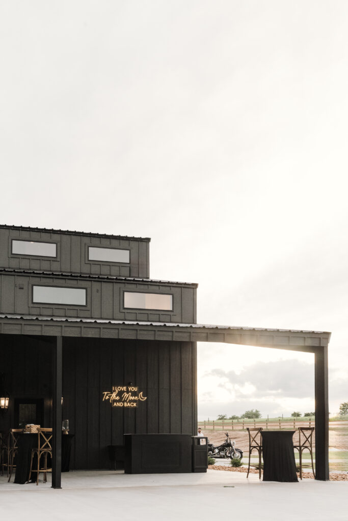 South Texas wedding venue, texas wedding venue, grand march, polka, wedding music, wedding dance, cocktail hour, texas sunset